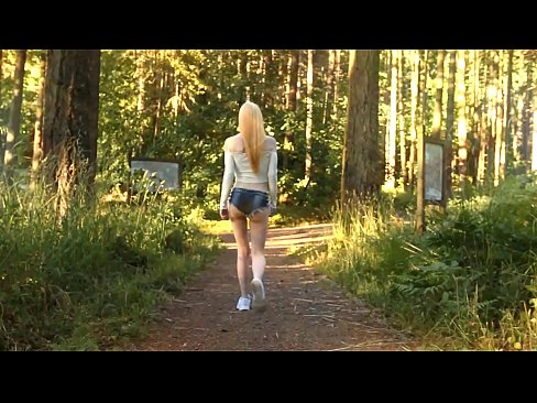 ❤️ Smuk kvinde bevæger sig langsomt, ikke nøgen video ❤ Porn video at da.xxxshake.ru ❌️
